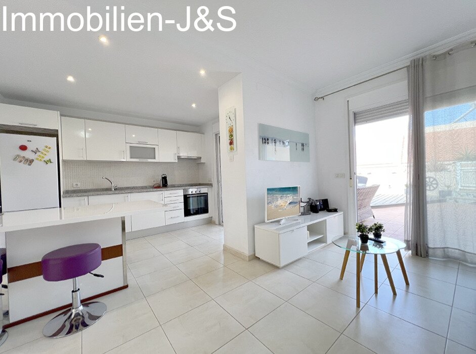Acogedor adosado en venta en la costa suroeste de Tenerife, en la bonita zona turística de Puerto de Santiago