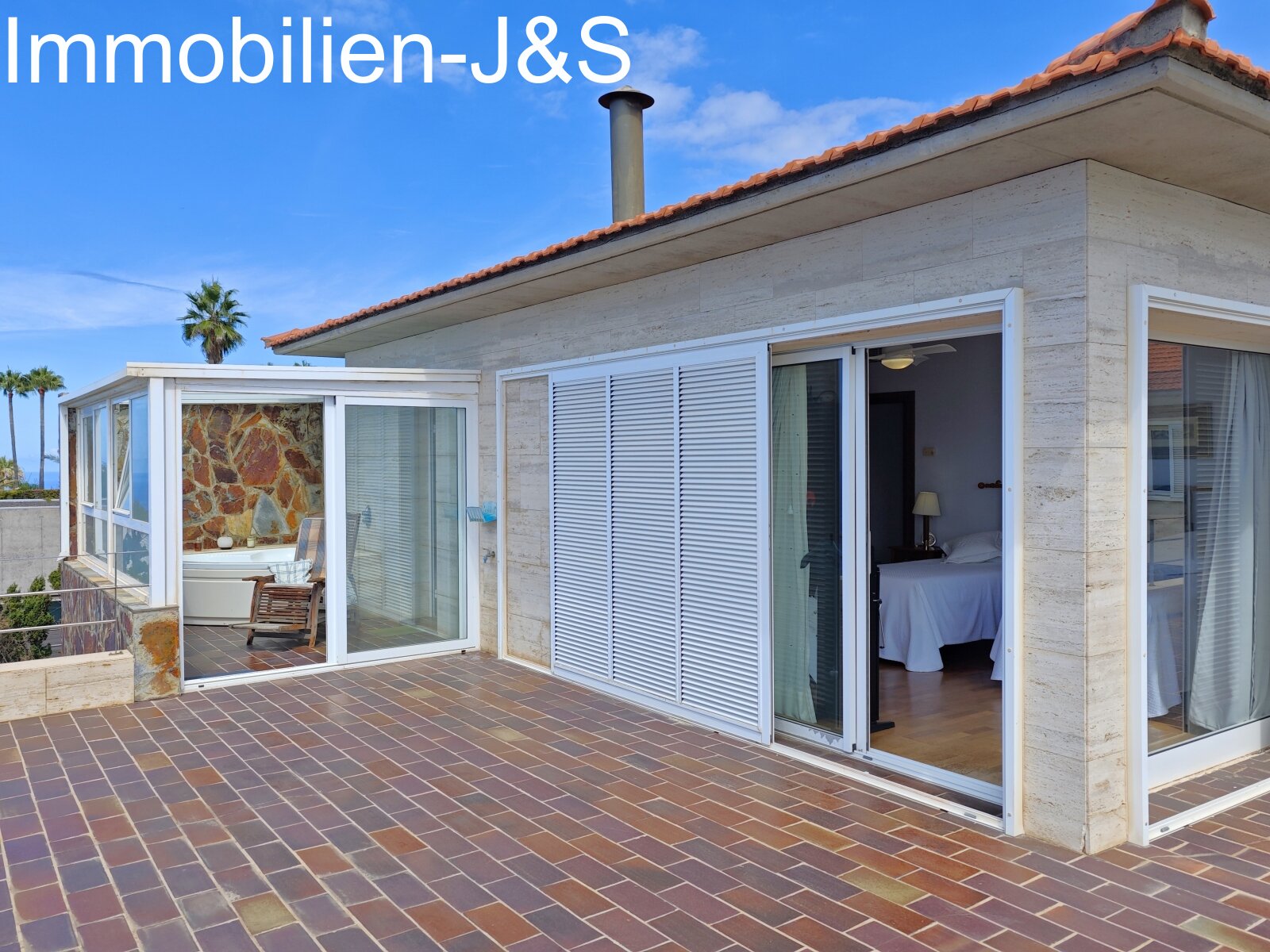 Espectacular villa en una ubicación privilegiada en el soleado «Jardín del Sol».