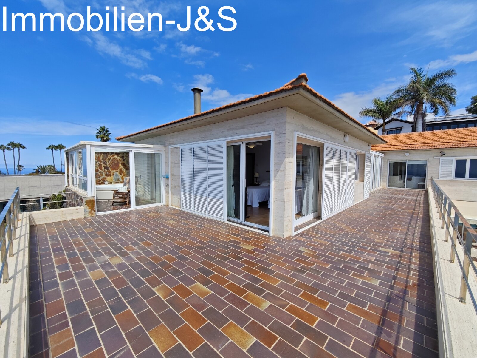 Espectacular villa en una ubicación privilegiada en el soleado «Jardín del Sol».