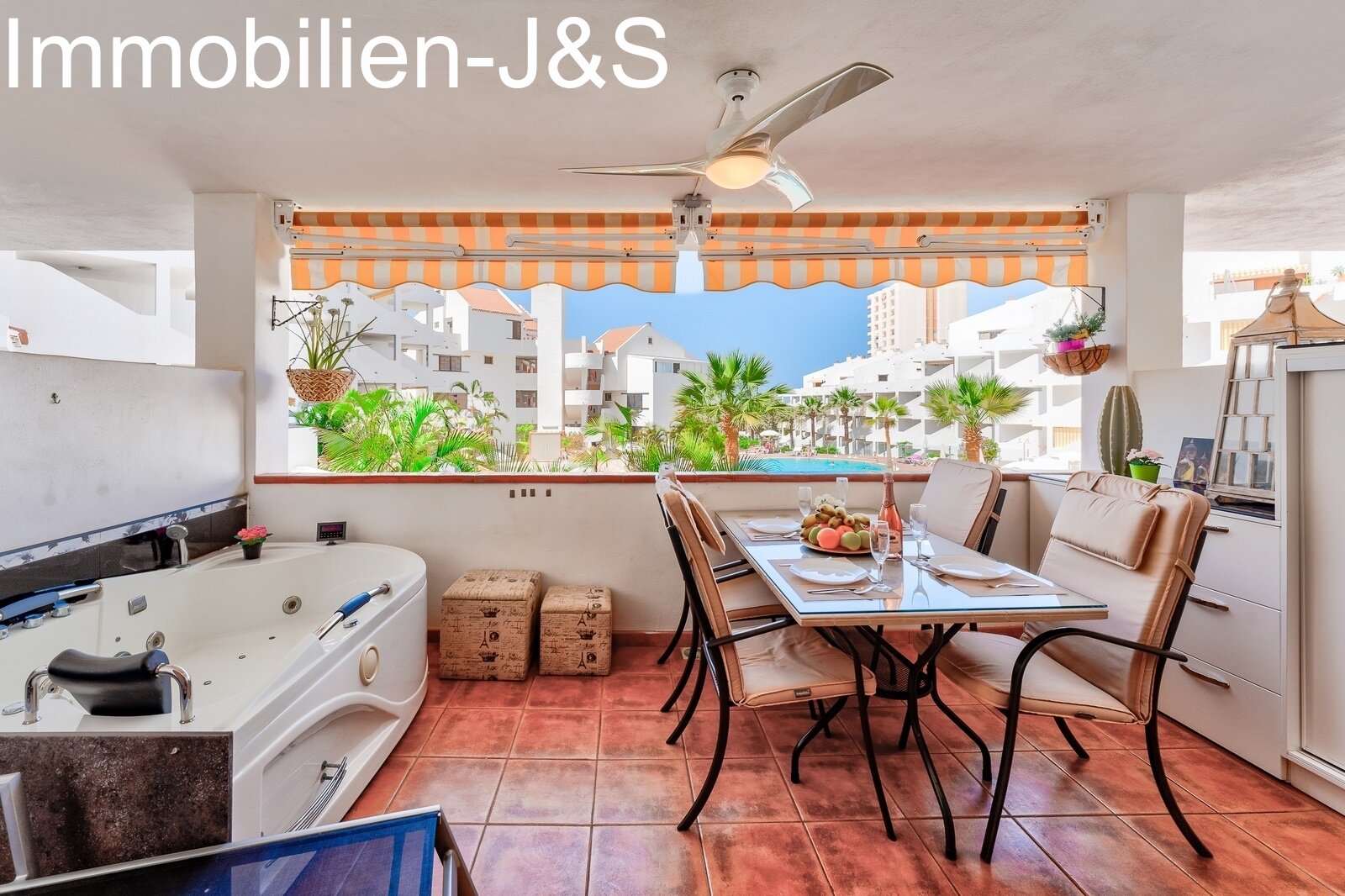 Presentamos este estupendo piso en venta en Los Cristianos