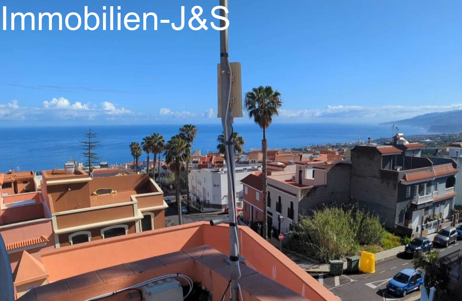 Moderno y elegante adosado con impresionantes vistas al Atlántico en Los Realejos