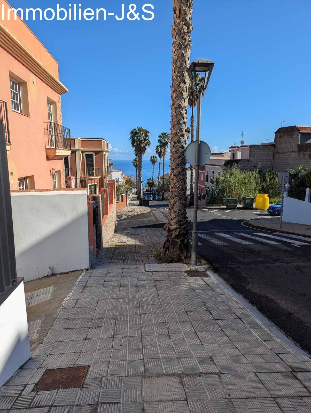Moderno y elegante adosado con impresionantes vistas al Atlántico en Los Realejos
