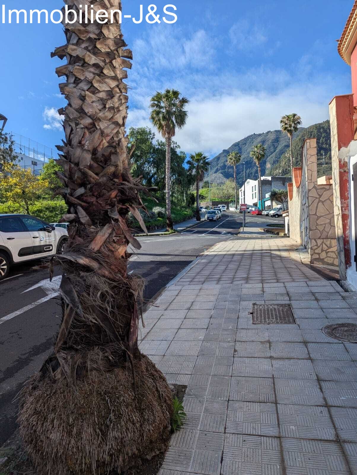 Moderno y elegante adosado con impresionantes vistas al Atlántico en Los Realejos