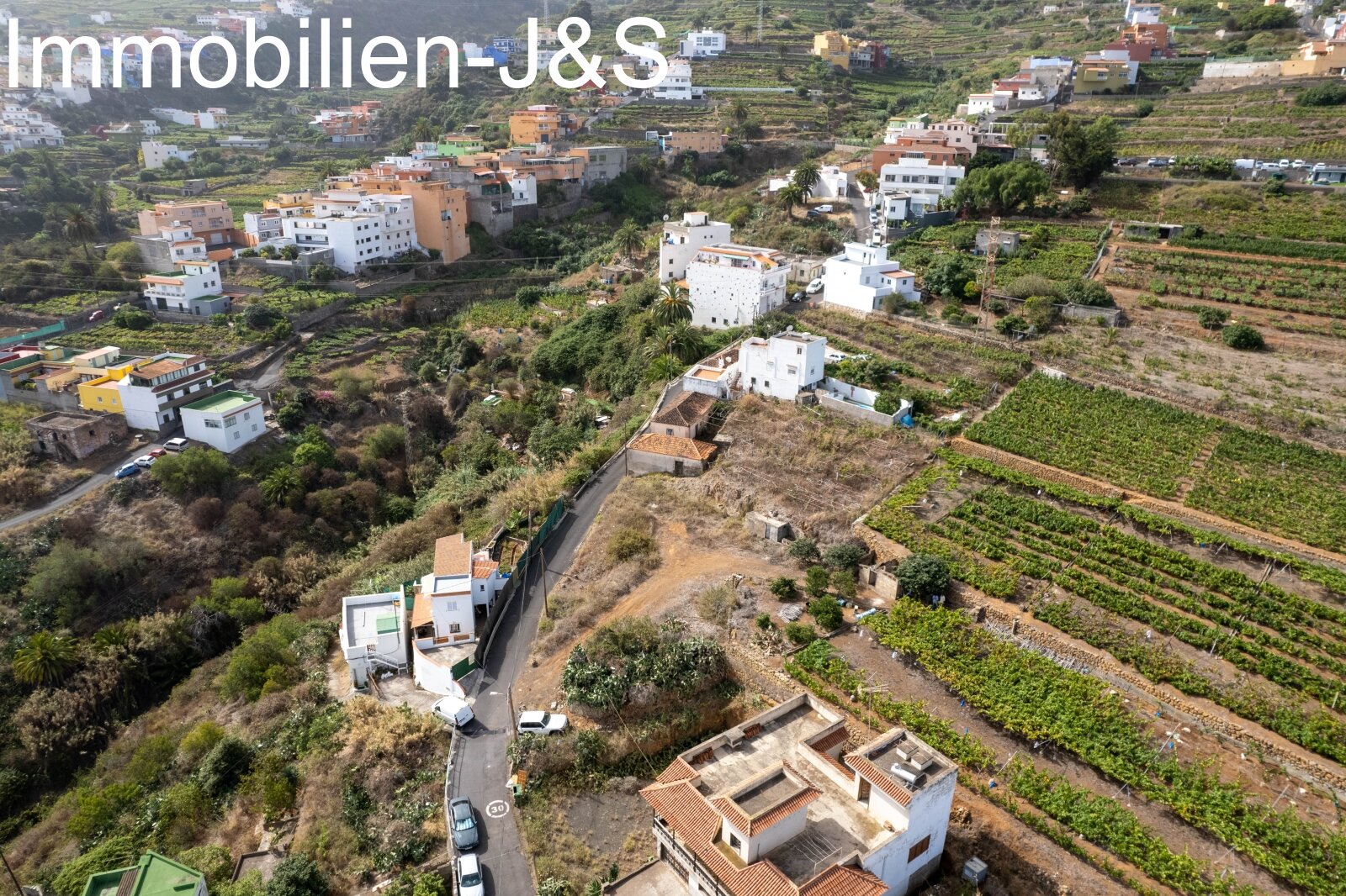 Propiedad con terreno agrícola adicional en Santa Ursula