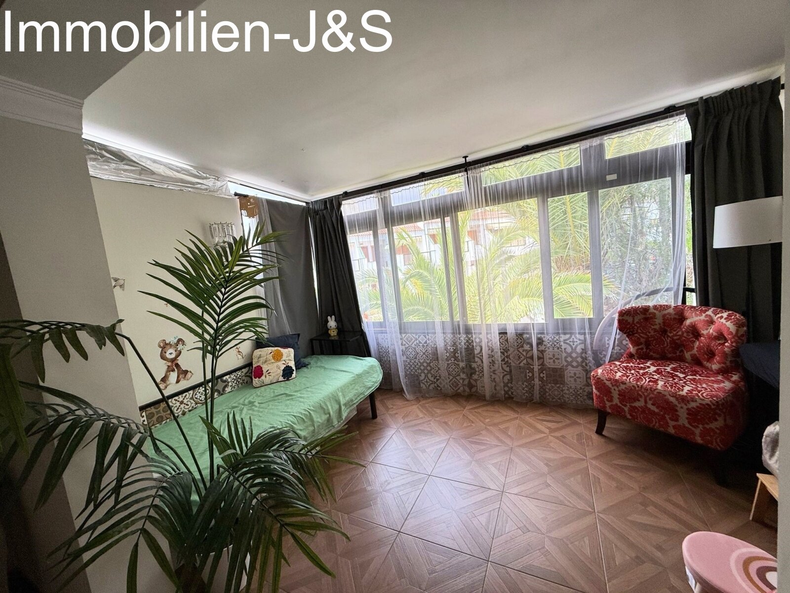 Elegante piso en venta en Costa del Silencio, en la exclusiva urbanización Atlantic View