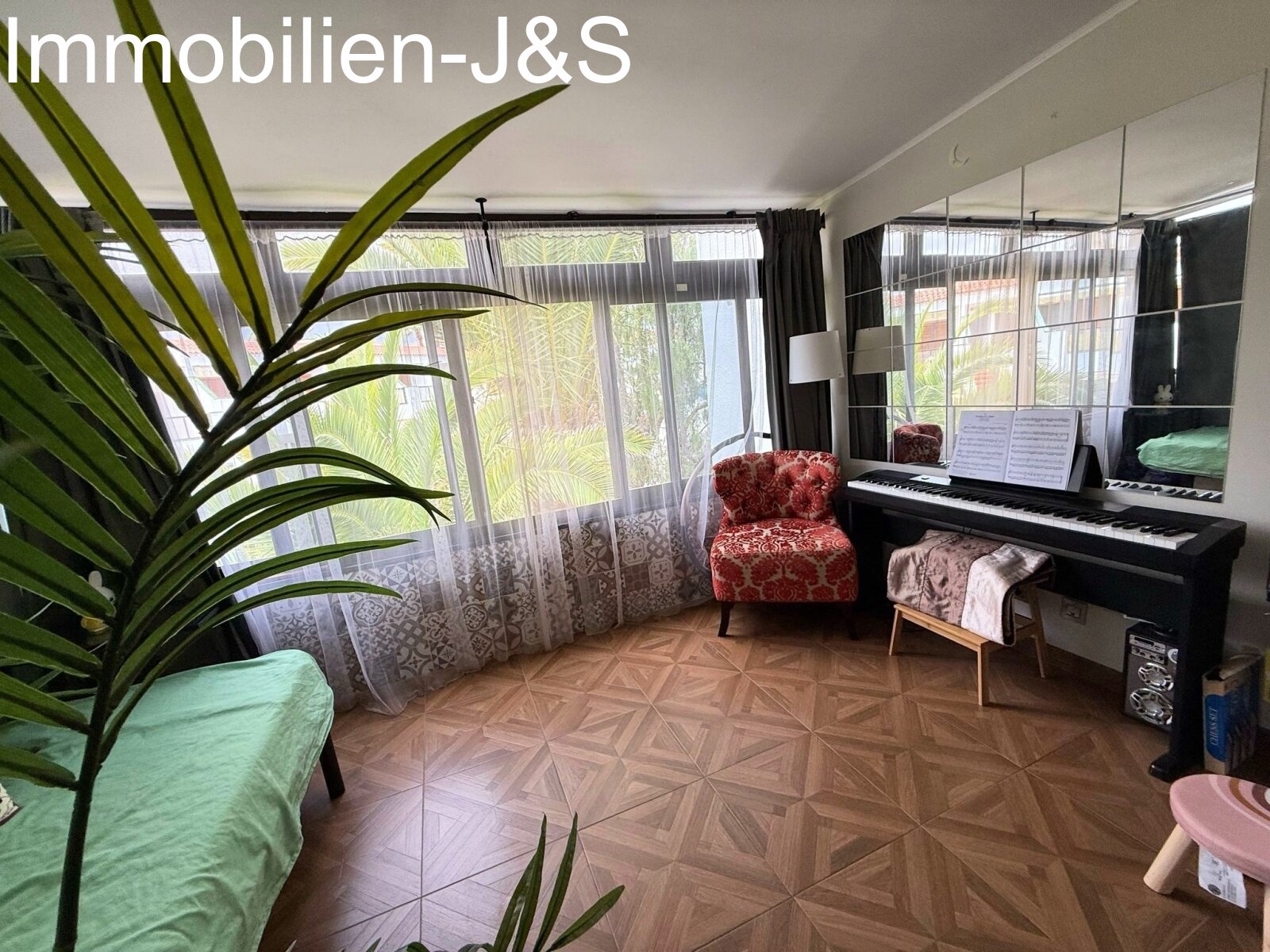 Elegante piso en venta en Costa del Silencio, en la exclusiva urbanización Atlantic View