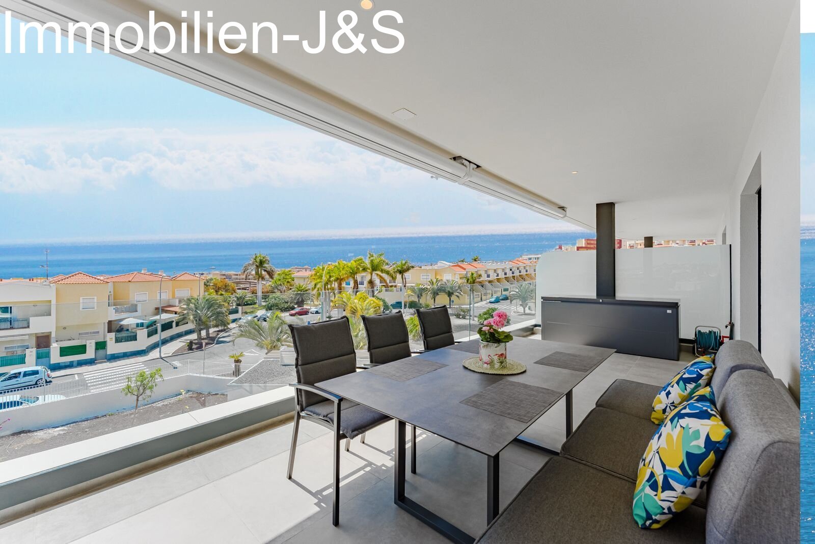 Espectacular ático en el lujoso complejo de nueva construcción «Atlantic Homes».