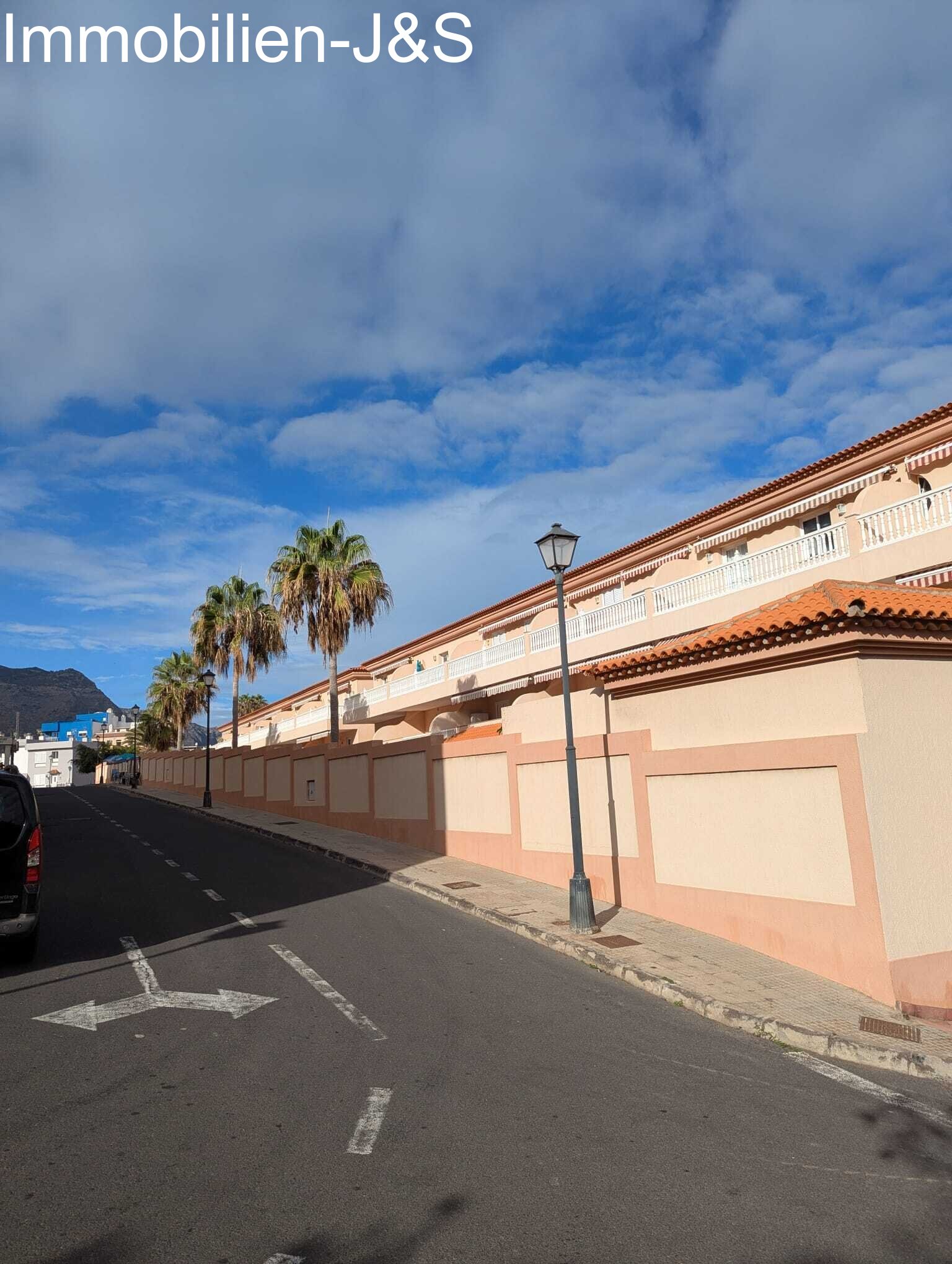 Acogedor apartamento con gran terraza en primera línea de mar con plaza de garaje