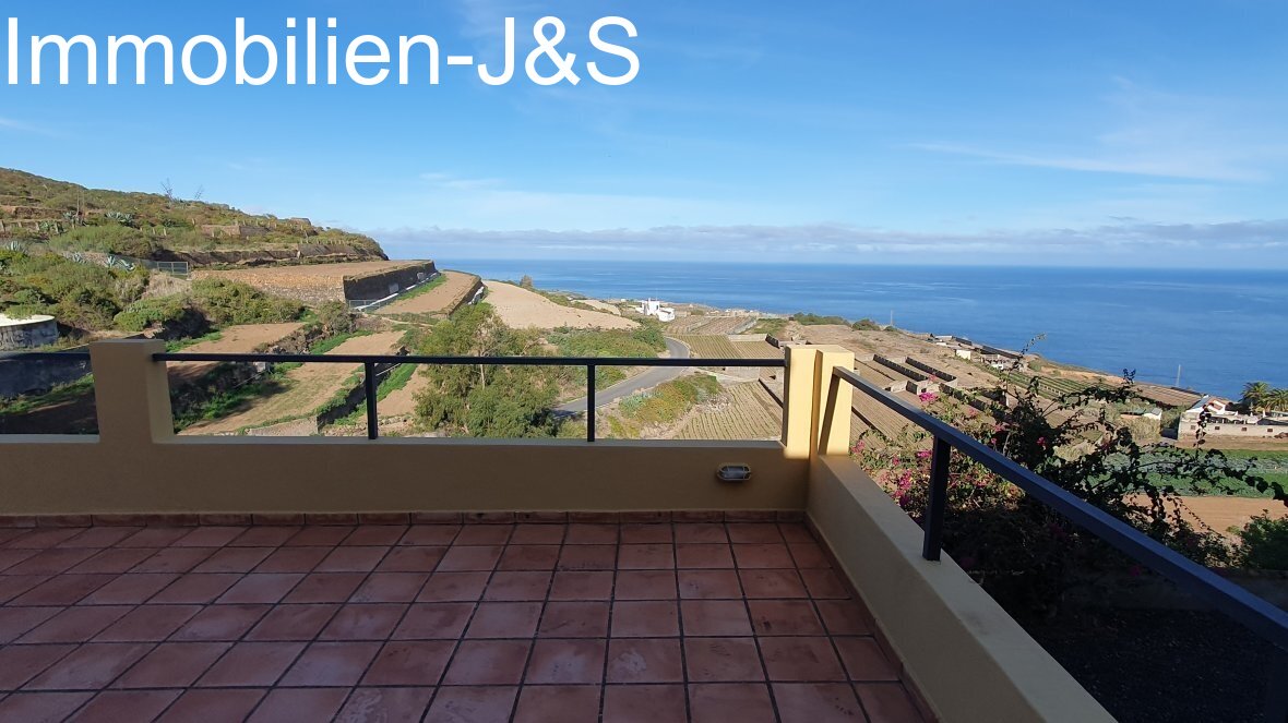 Fantástica propiedad con vistas al mar y posibilidades de alquiler.