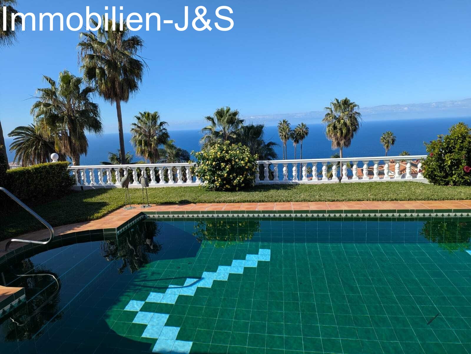 Preciosa villa independiente con piscina y espectaculares vistas al Atlántico