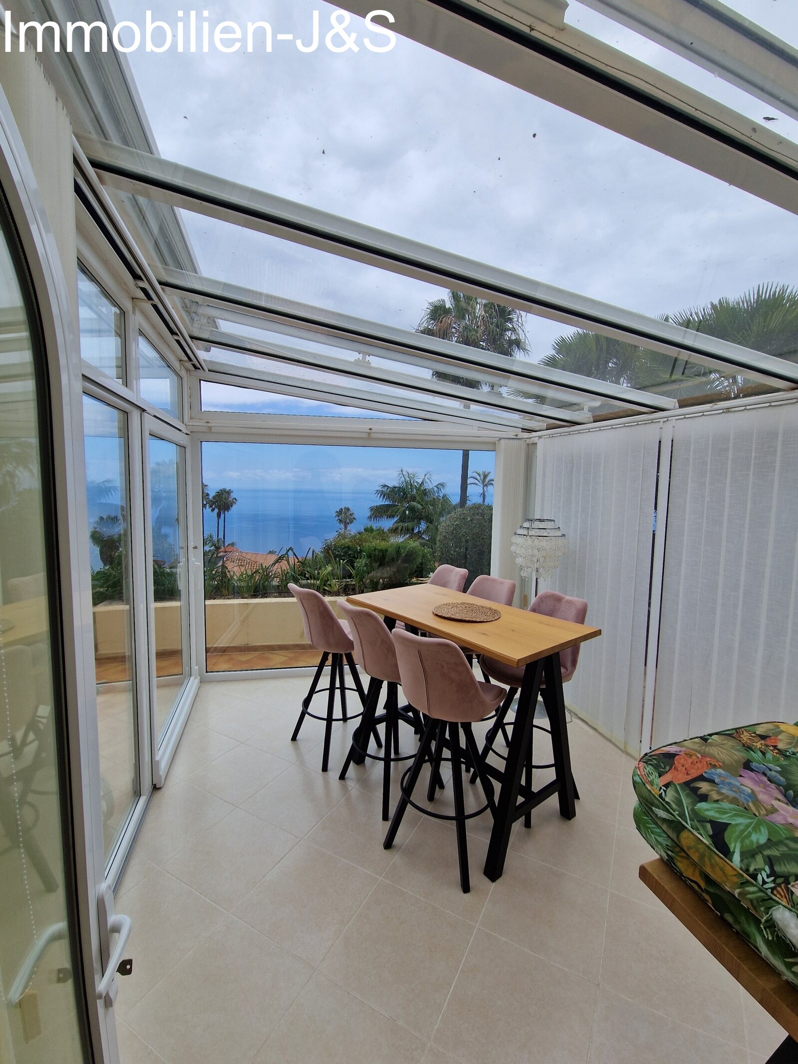 Preciosa villa independiente con piscina y espectaculares vistas al Atlántico