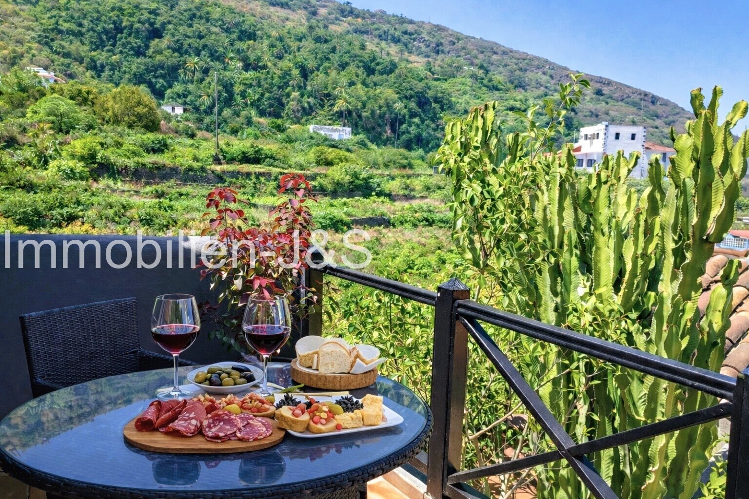 Excepcional Aparthotel Boutique Histórico con encanto y alta rentabilidad