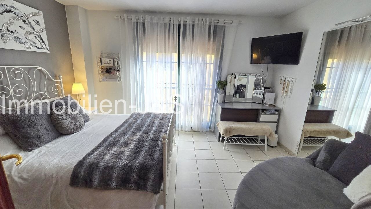 Amplio chalet adosado en Malvasía – ¡Ideal para familias! (Precio reducido)