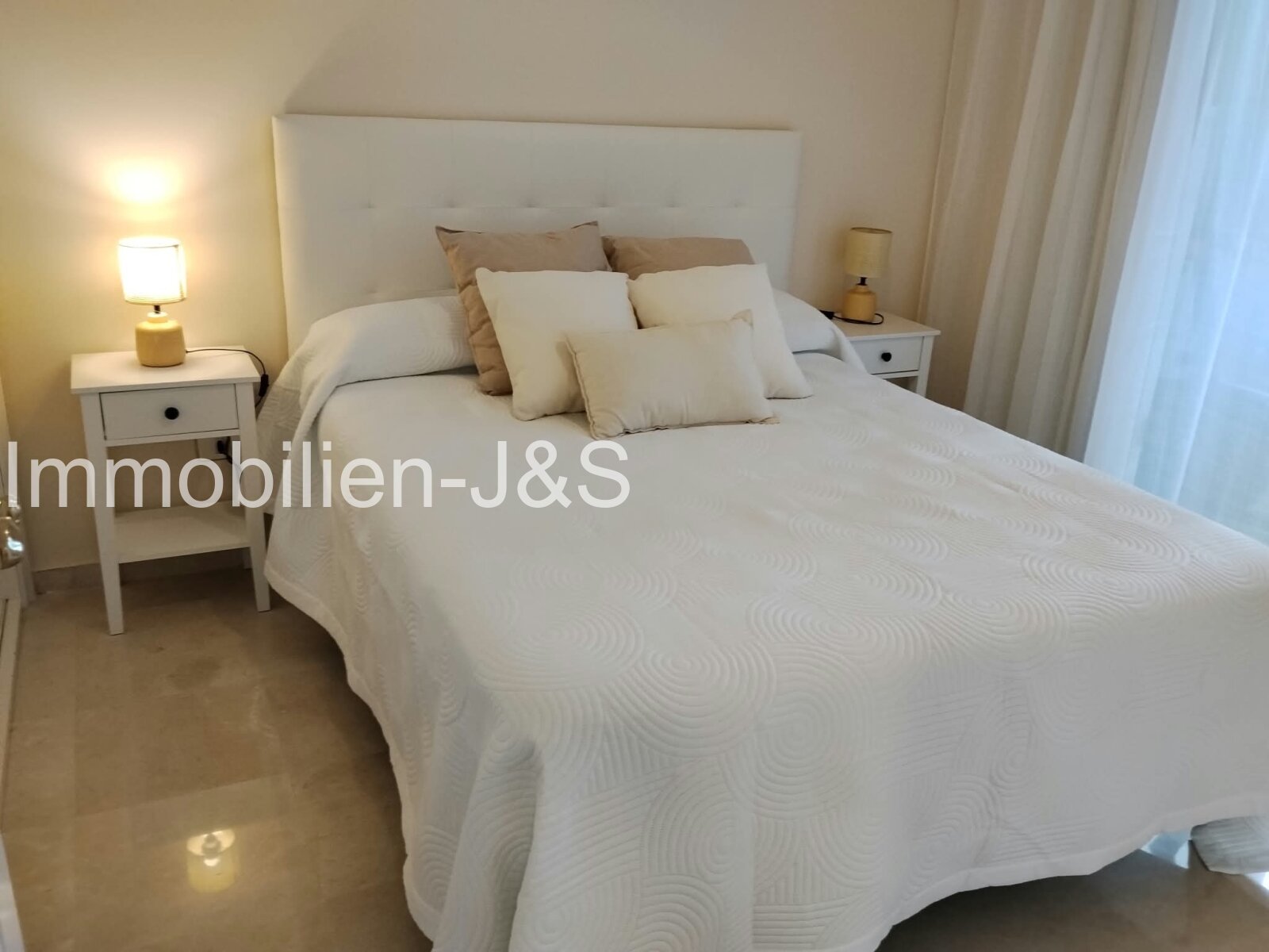 Apartamento con jardín recién reformado en alquiler en la exclusiva zona de La Paz