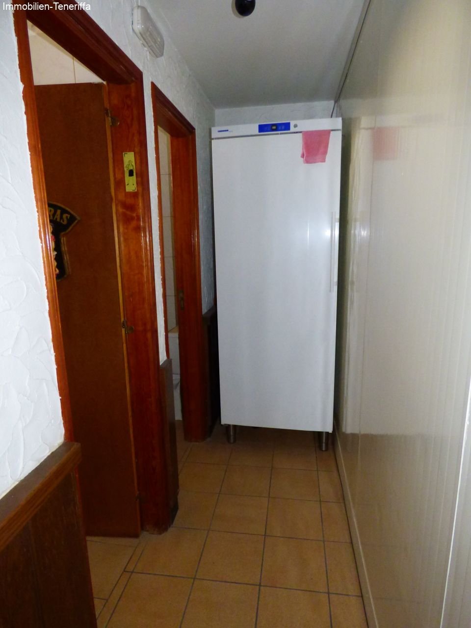 Refrigerador adicional con cerradura
