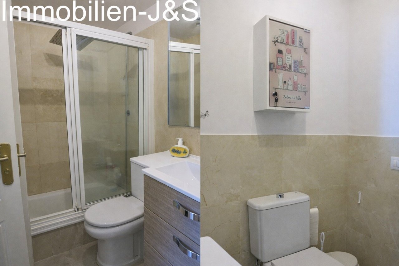 Baño moderno con bañera