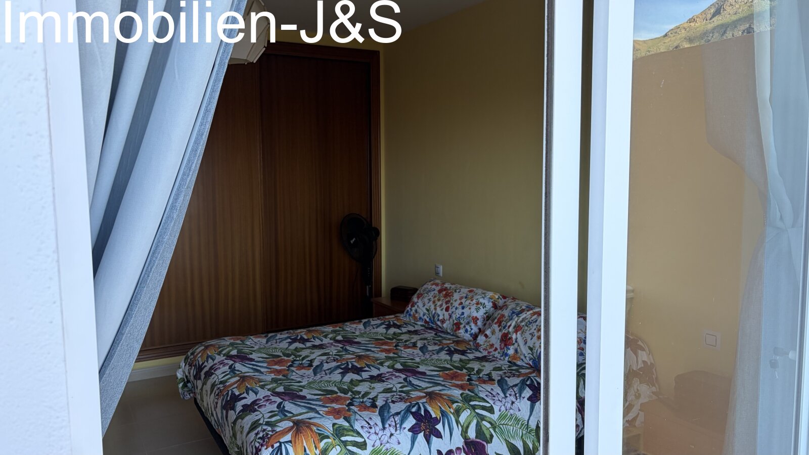 Dormitorio 1 con acceso al balcón Dormitorio 1 con acceso al balcón